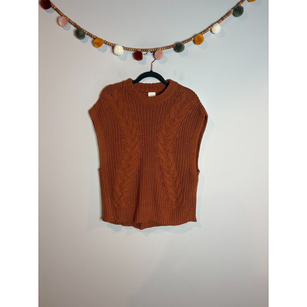 A New Day rust orange sleeveless sweater